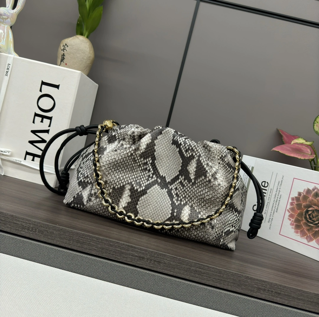 Loewe Flamenco Bags ModernLook 72178