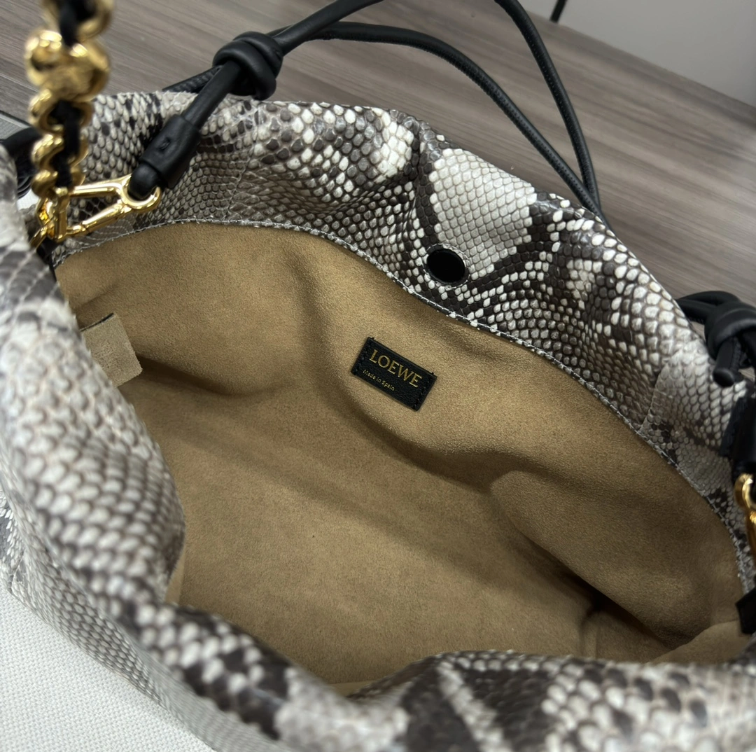 Loewe Flamenco Bags ModernLook 72178