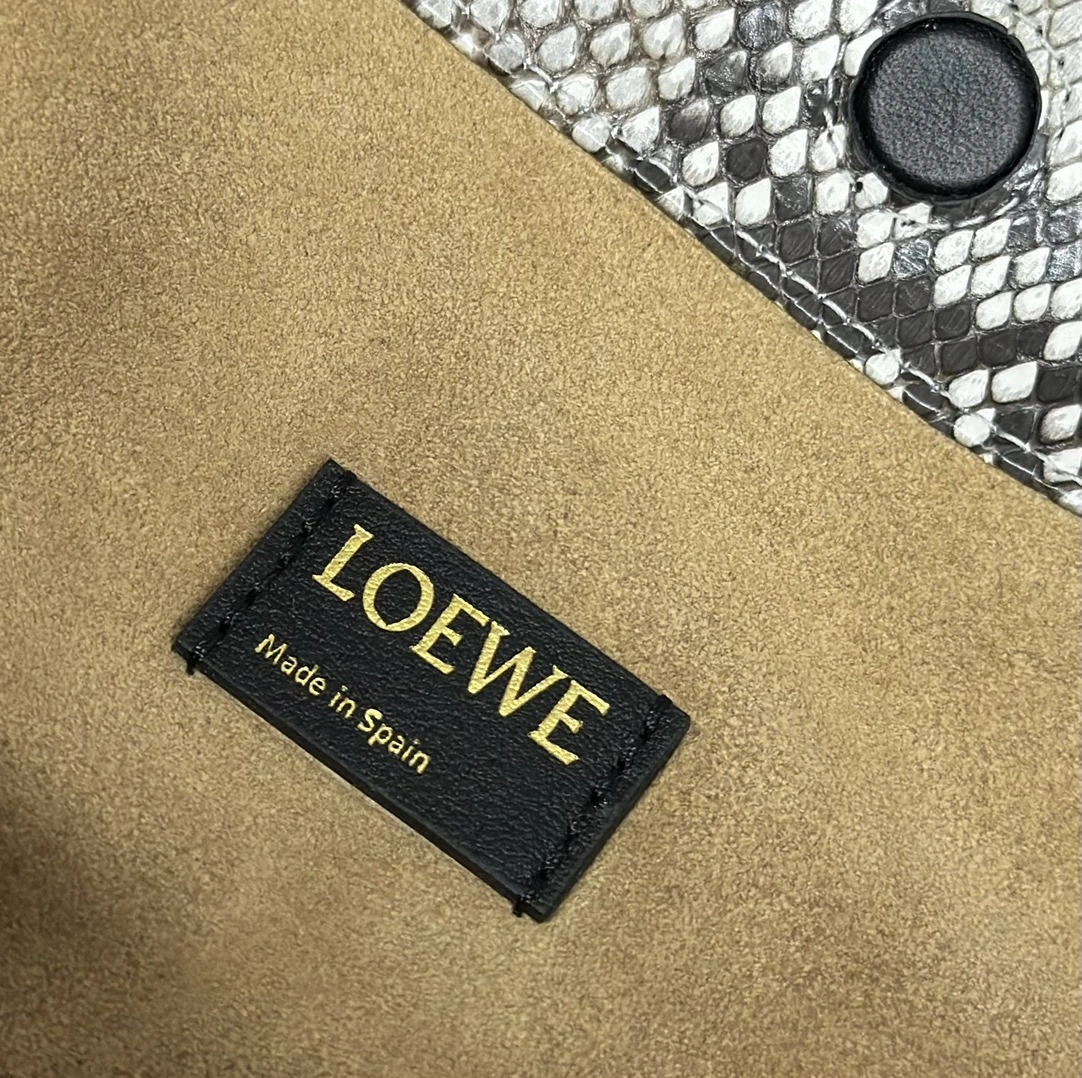 Loewe Flamenco Bags ModernLook 72178