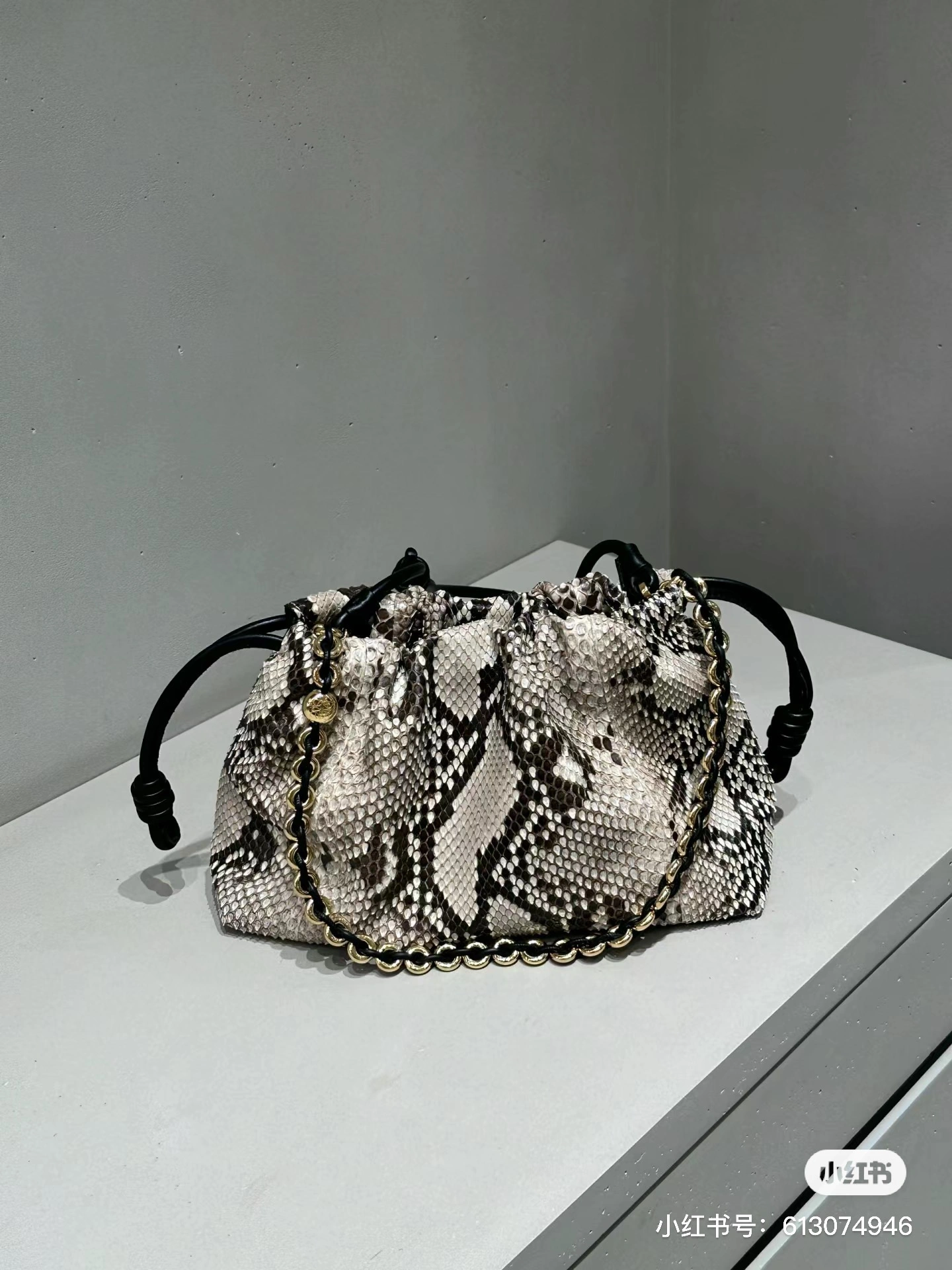 Loewe Flamenco Bags ModernLook 72178
