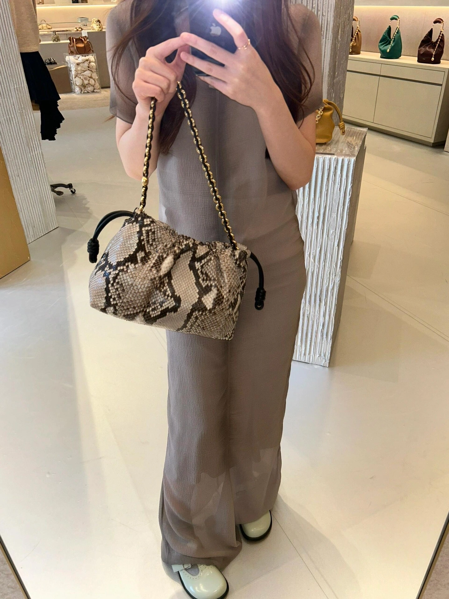 Loewe Flamenco Bags ModernLook 72178