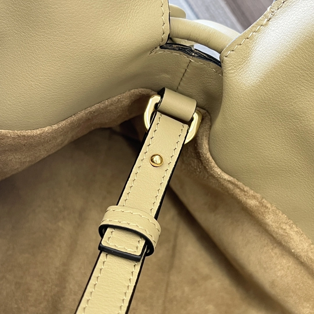 Loewe Flamenco Bags SmoothTexture 72158