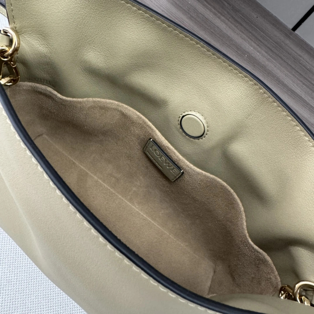 Loewe Flamenco Bags Refined 72187
