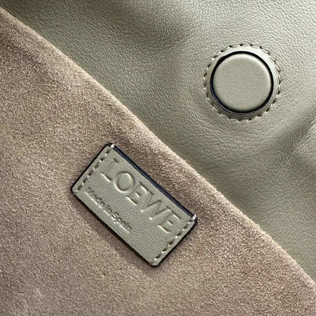 Loewe Flamenco Bags Refined 72187