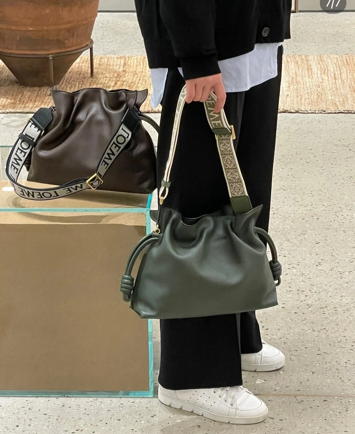 WellDesigned Loewe Flamenco Bags 72156