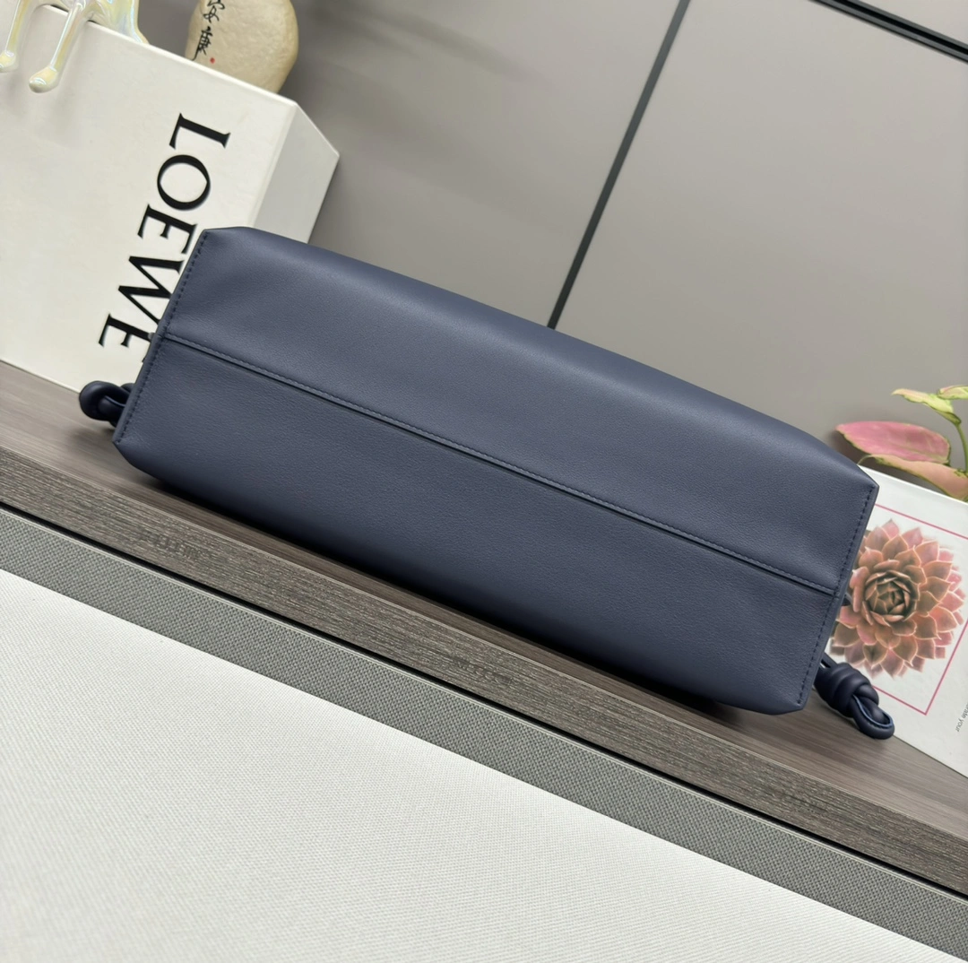 Contemporary Loewe Flamenco Bags 72149