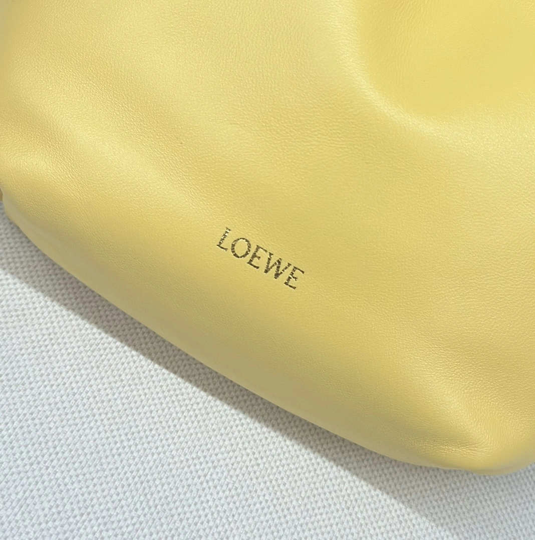 Loewe Flamenco Bags EasyCare 72151