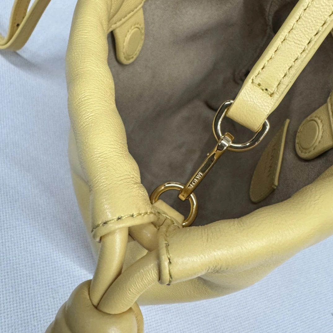 Loewe Flamenco Bags EasyCare 72151