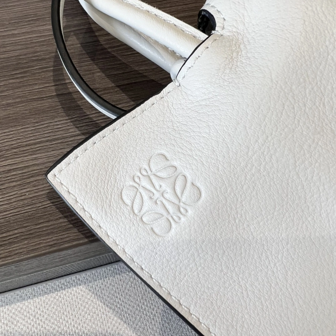 Effortless Loewe Flamenco Bags 67241