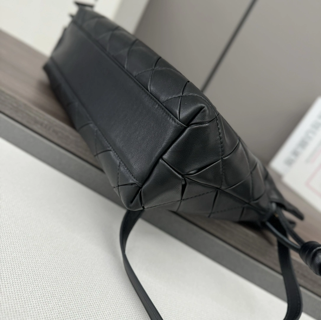 Breathable Loewe Flamenco Bags 67231