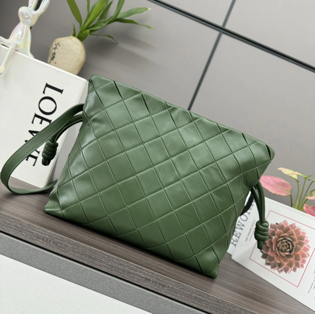 Loewe Flamenco Bags Snug 67229