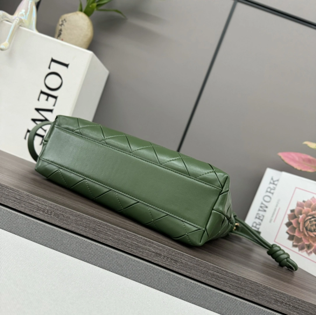 Loewe Flamenco Bags Snug 67229