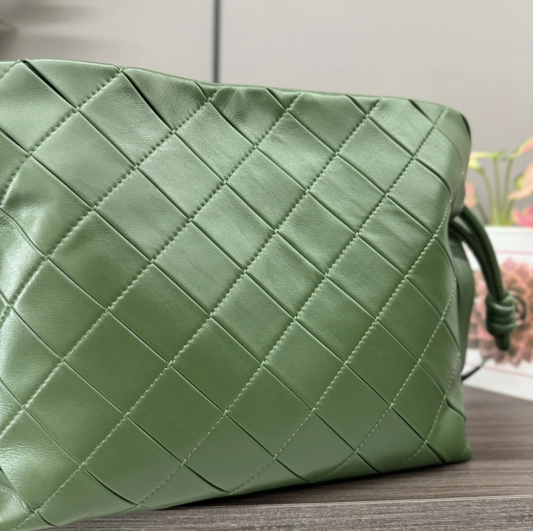 Loewe Flamenco Bags Snug 67229