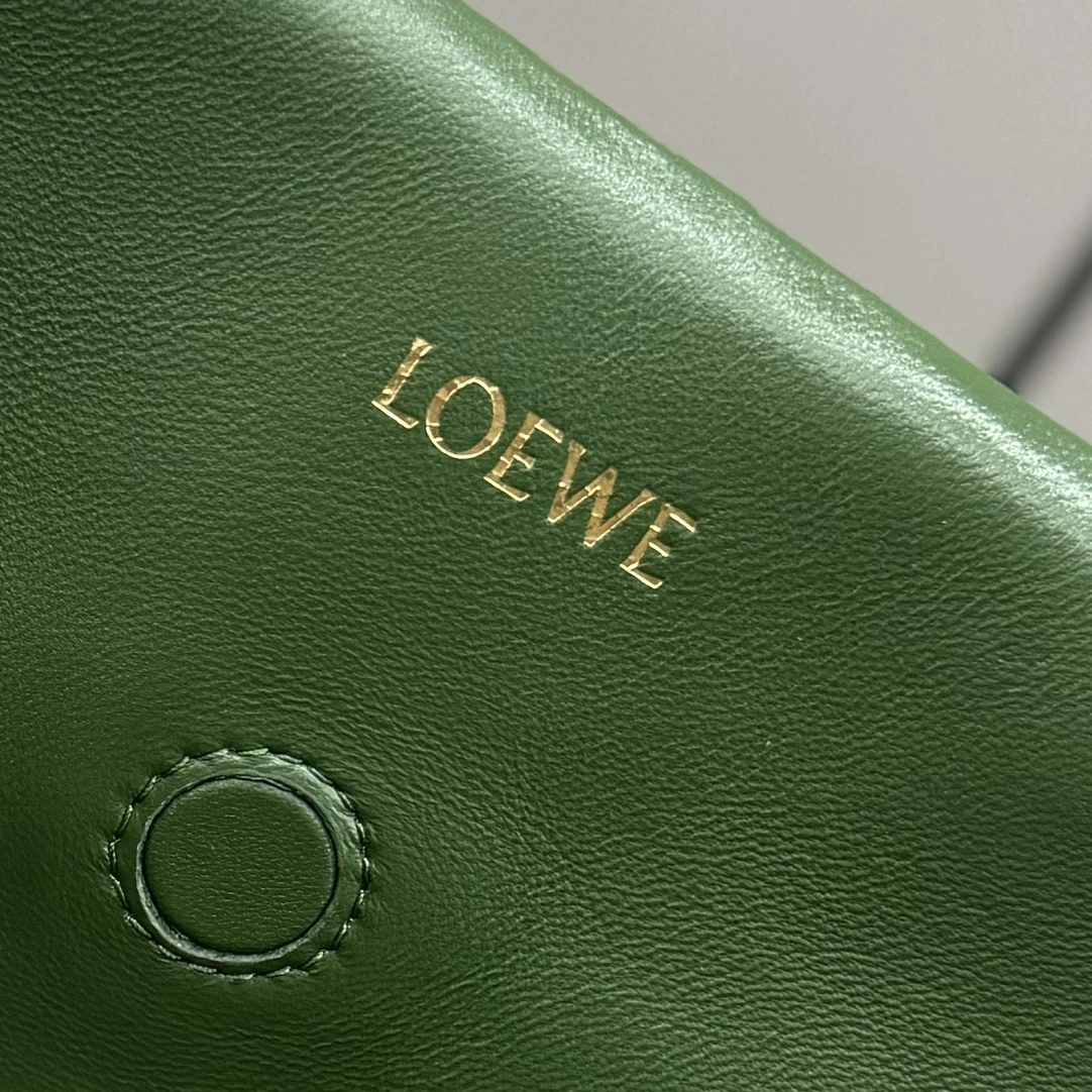 Loewe Flamenco Bags Snug 67229