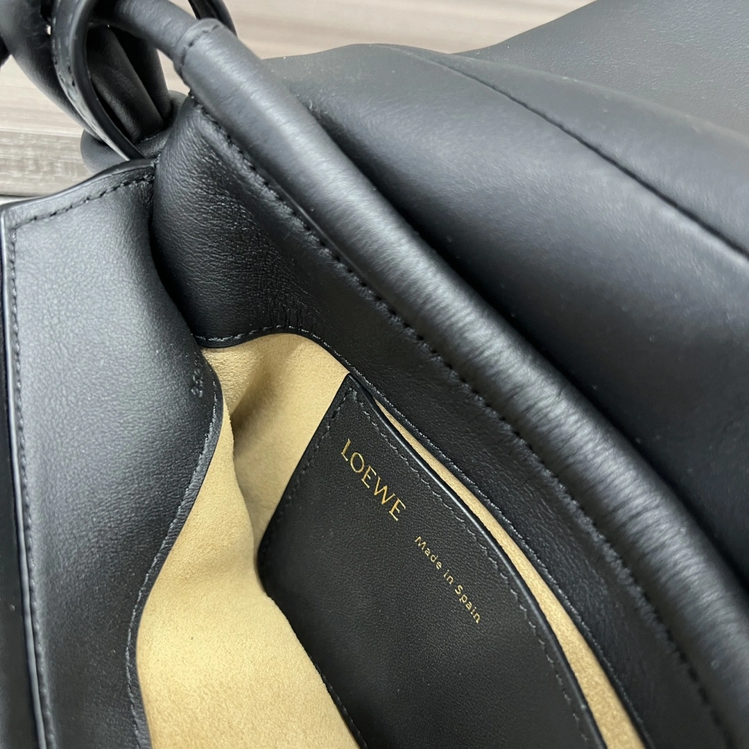 Breathable Loewe Flamenco Bags 67226
