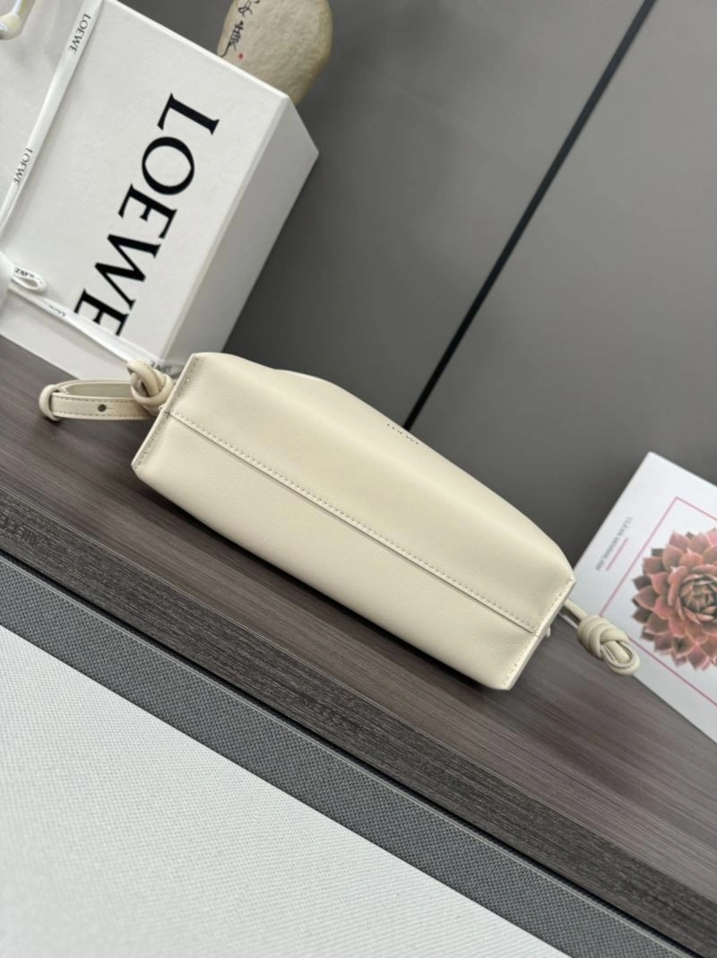 Loewe Flamenco Bags Sleek 61656