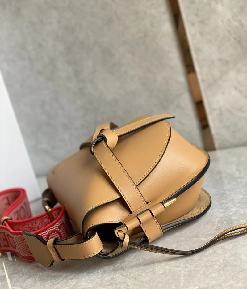 Loewe Gate Bags Snug 58513