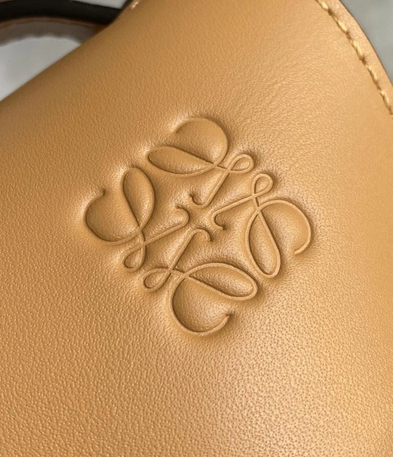 Loewe Gate Bags Snug 58513