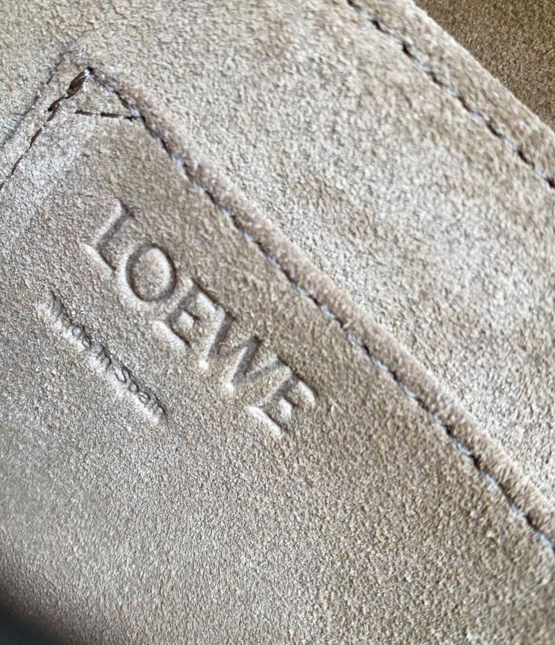 Loewe Gate Bags Snug 58513