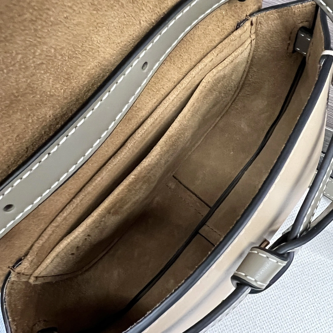 Vibrant Loewe Gate Bags 72148