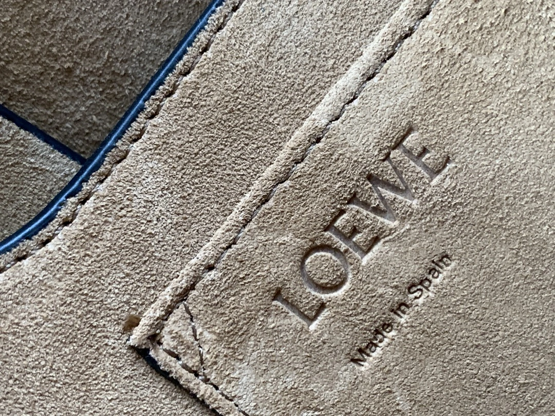 TravelReady Loewe Gate Bags 72139