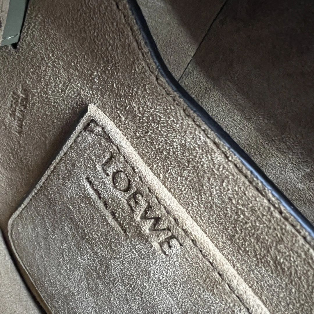 Loewe Gate Bags Premium 67218