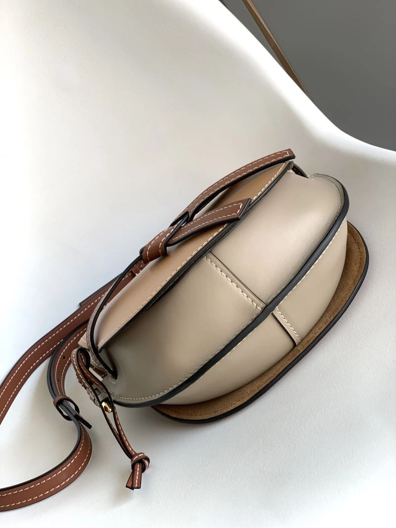 Loewe Gate Bags Cozy 61596