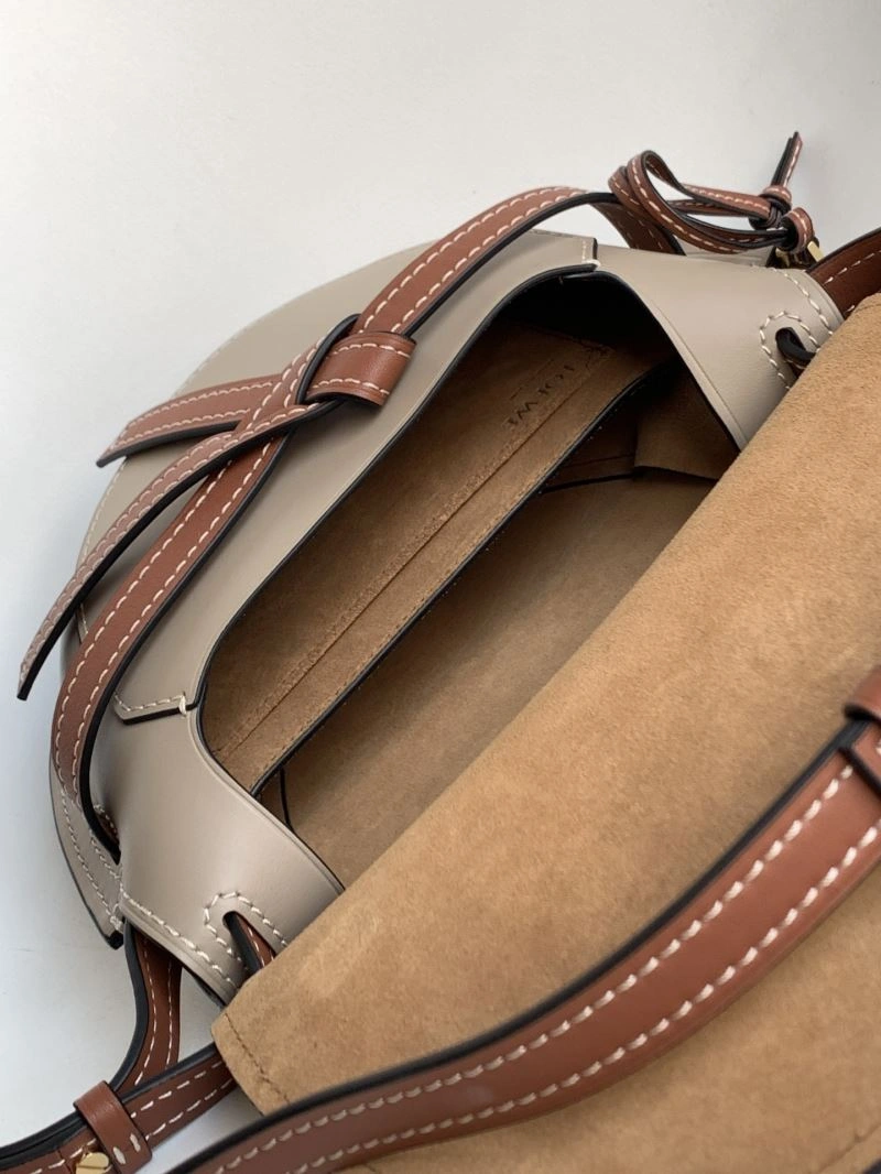 Loewe Gate Bags Cozy 61596