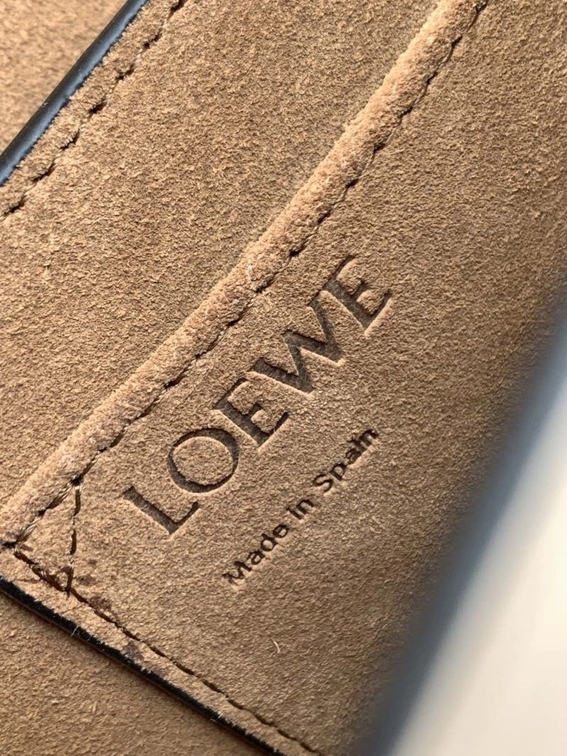 Loewe Gate Bags Cozy 61596