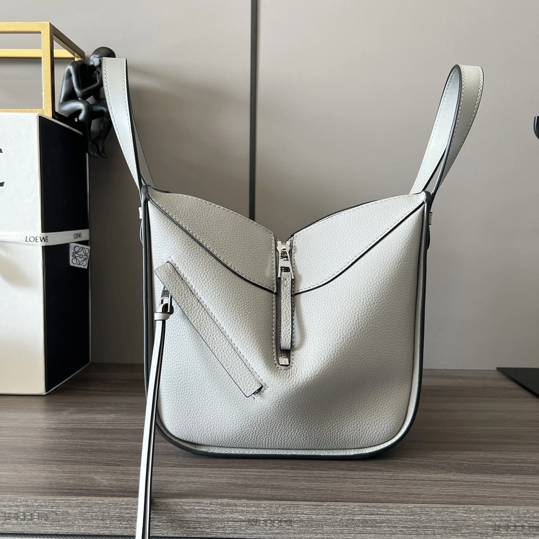 Loewe Hammock Bags Sporty 72135