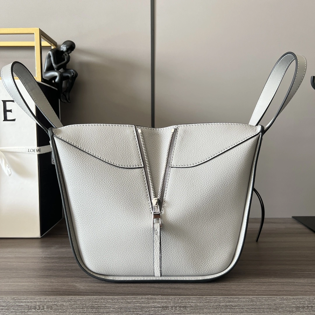 Loewe Hammock Bags Sporty 72135