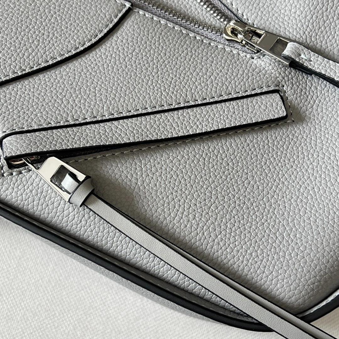 Loewe Hammock Bags Sporty 72135