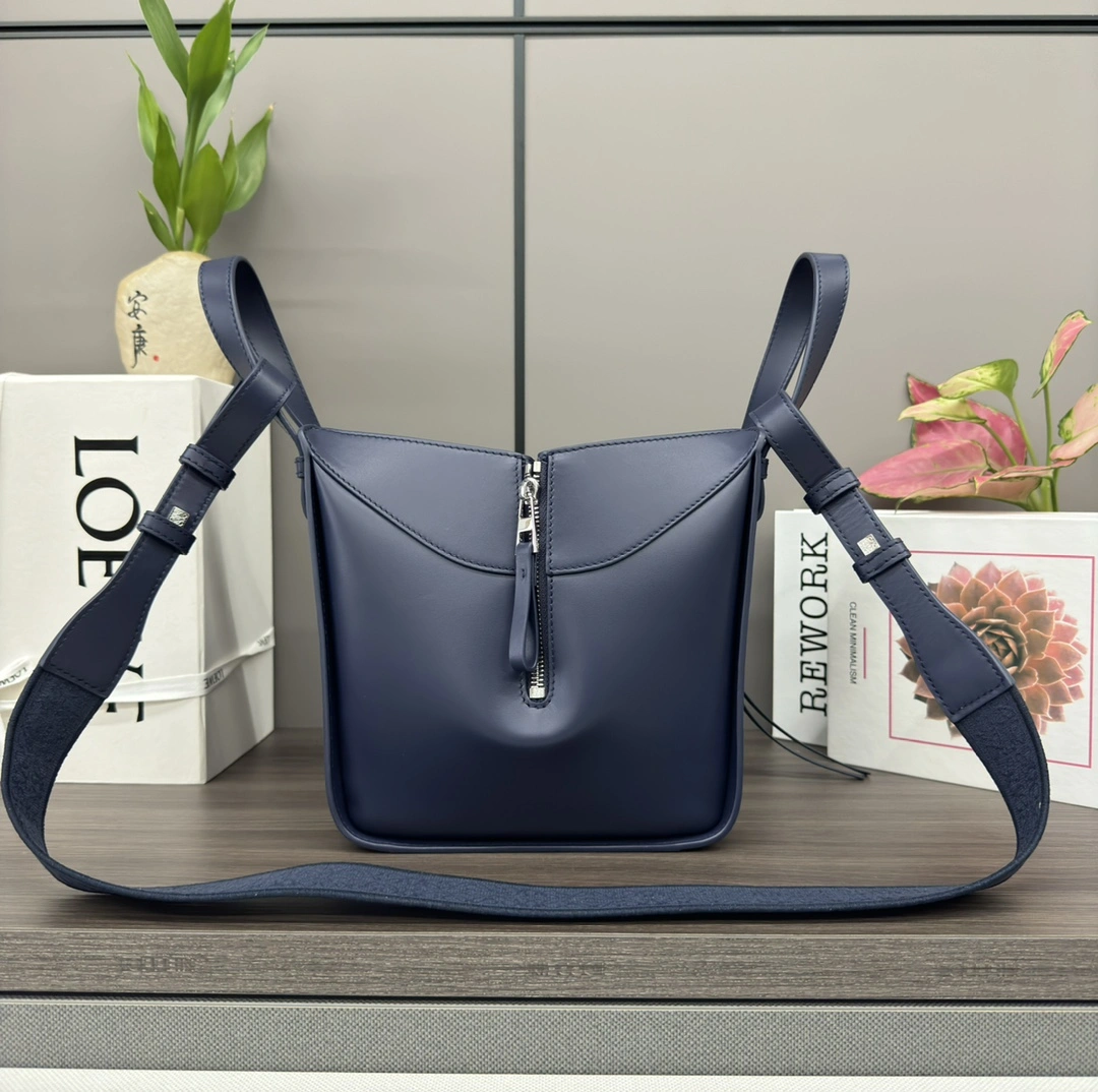 Loewe Hammock Bags Practical 72144