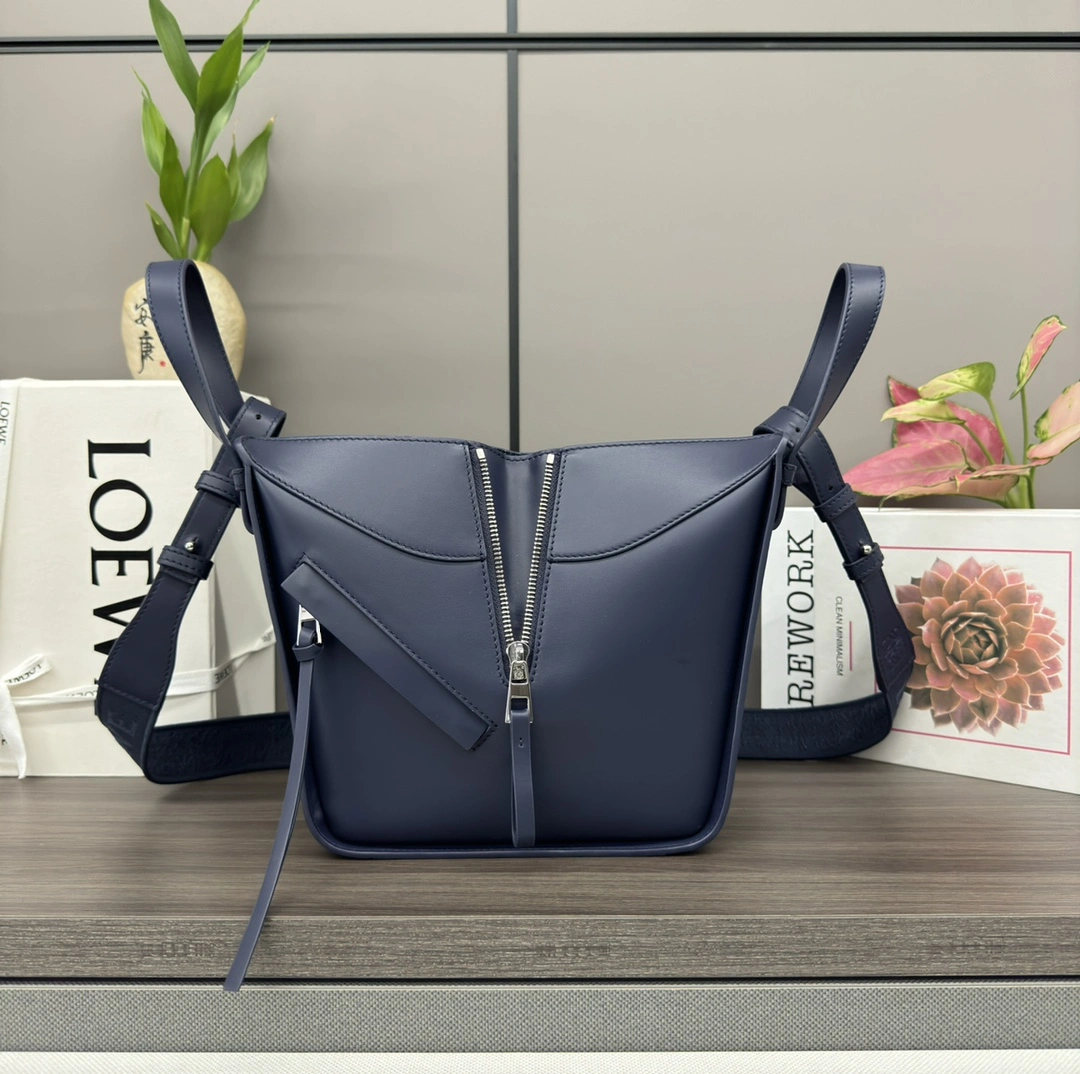 Loewe Hammock Bags Practical 72144