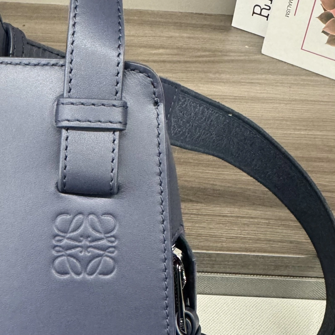 Loewe Hammock Bags Practical 72144