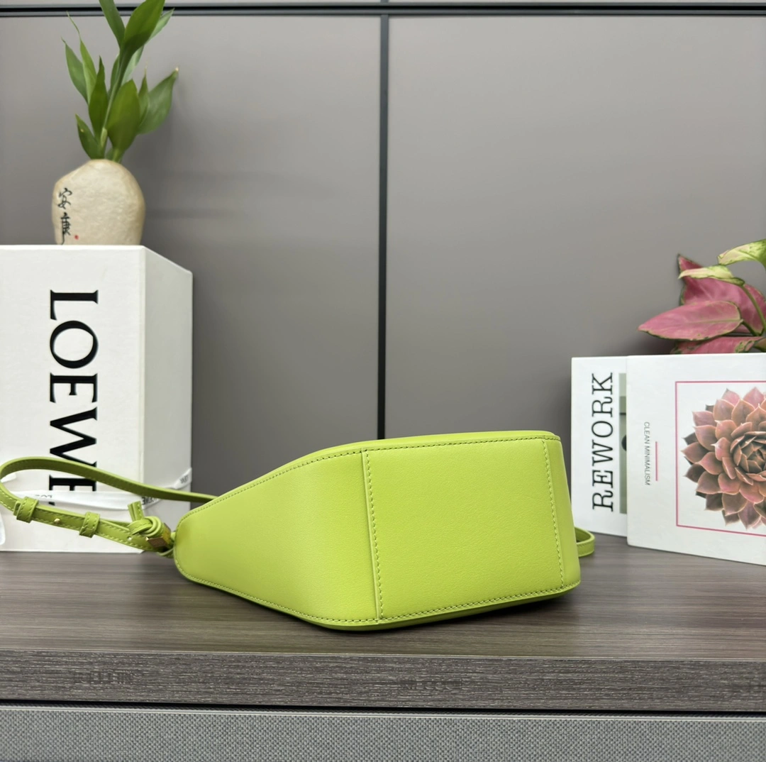 Loewe Hammock Bags Stylish 72143