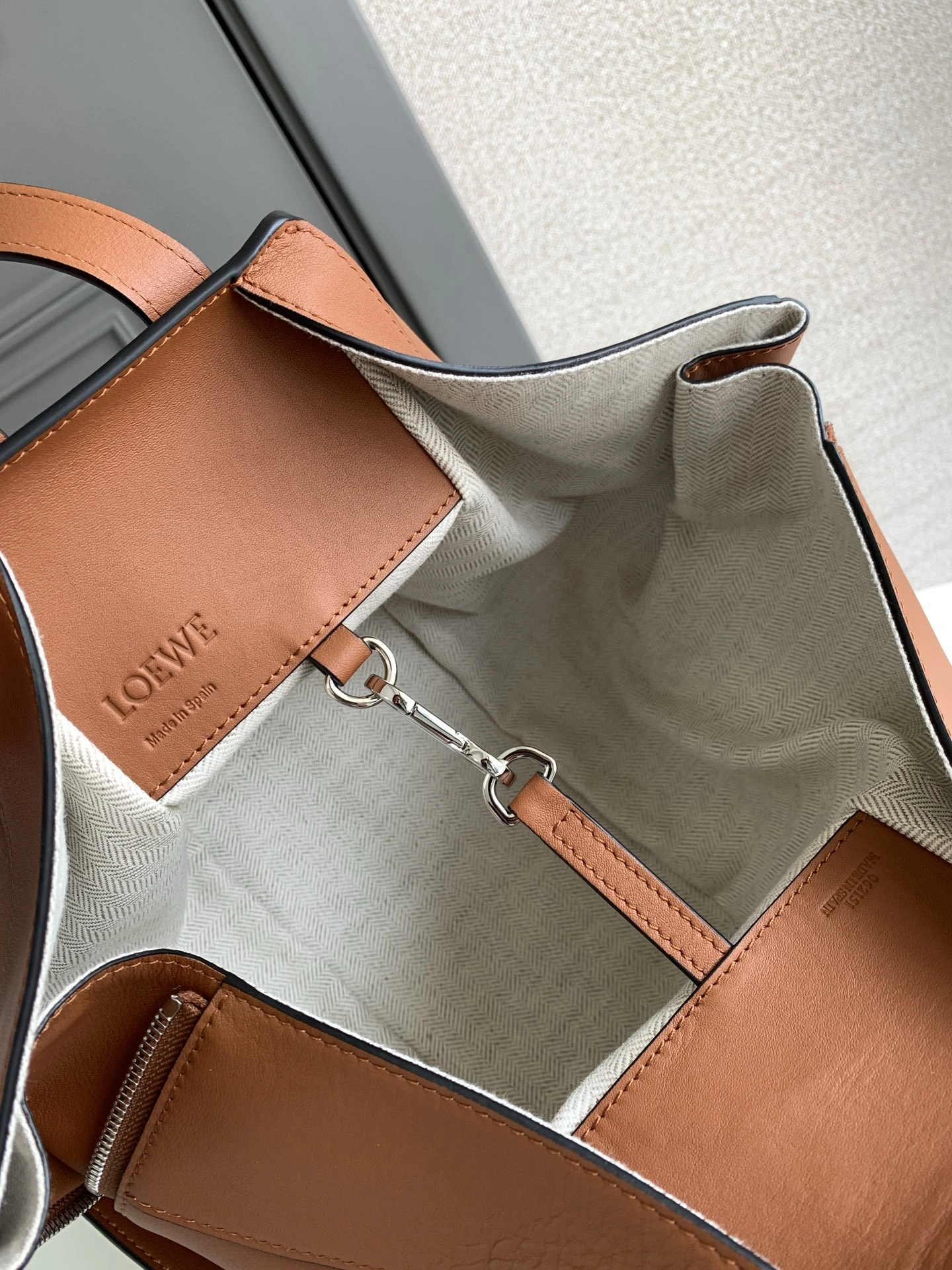 Flexible Loewe Hammock Bags 67215