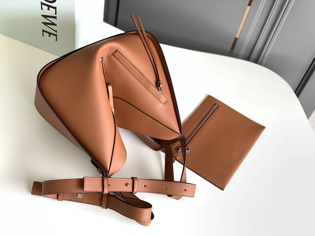 Flexible Loewe Hammock Bags 67215