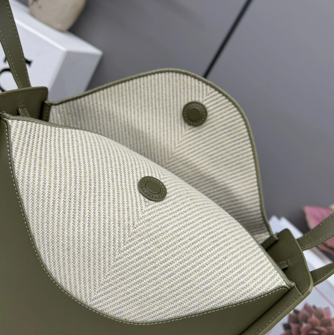 Loewe Hammock Bags EyeCatching 67197