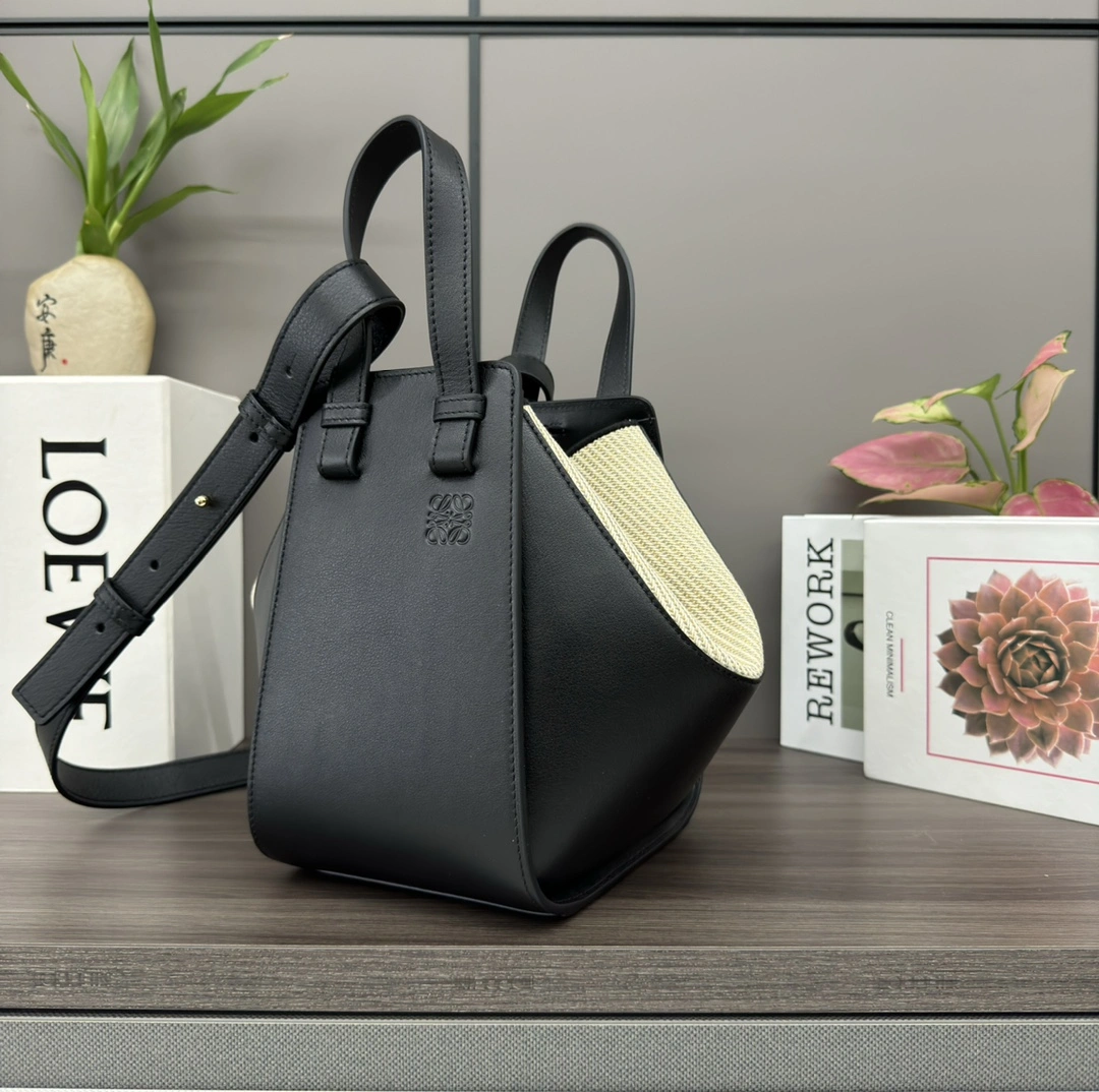 Loewe Hammock Bags Supportive 67195