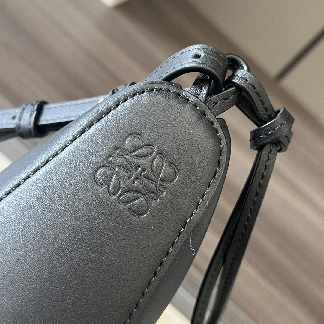Loewe Hammock Bags ZeroBulk 67208