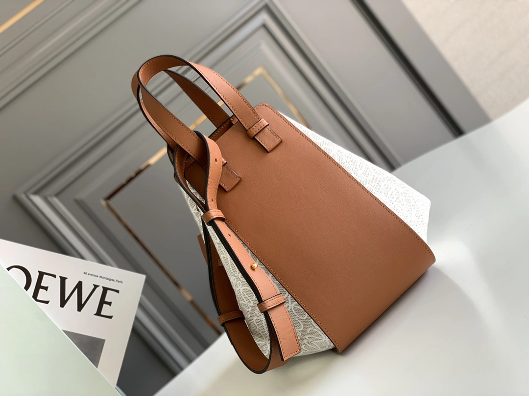 ZipUp Loewe Hammock Bags 67202