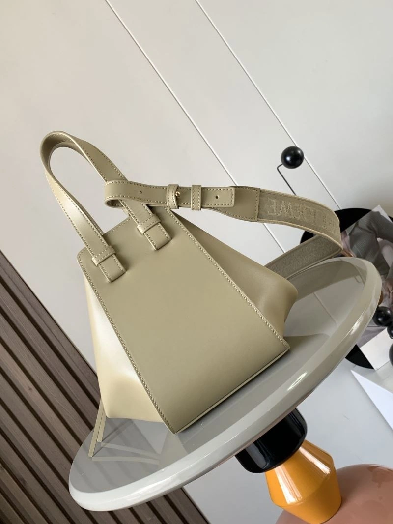 Bold Loewe Hammock Bags 73119