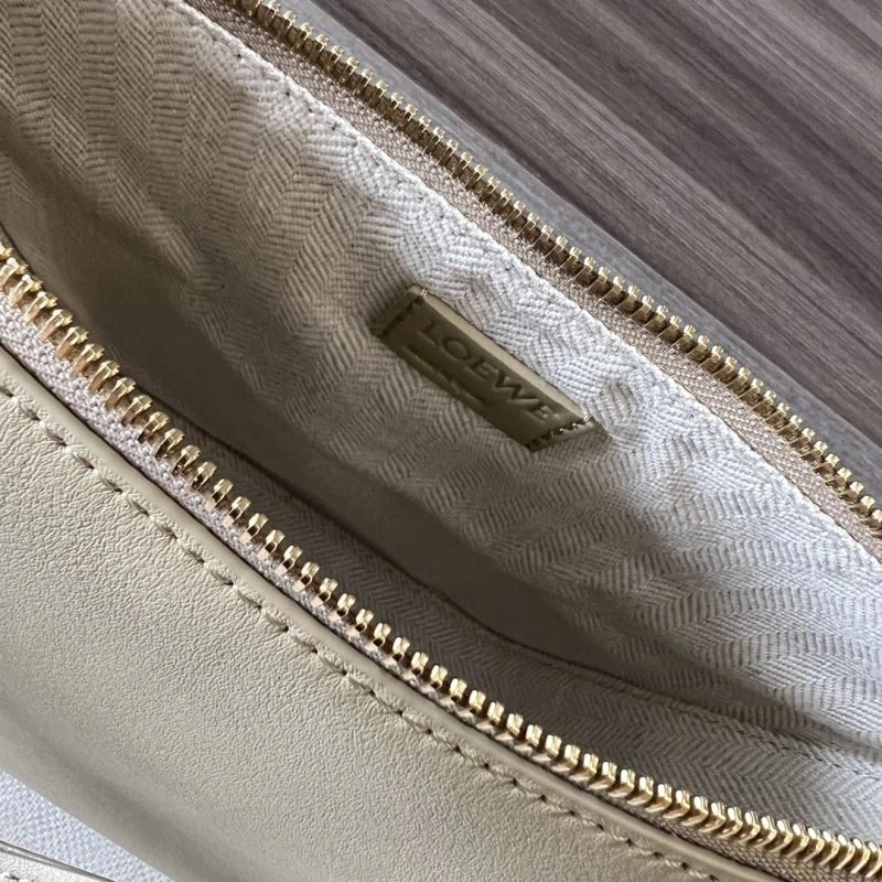 BestValue Loewe Hobo Bags 58484