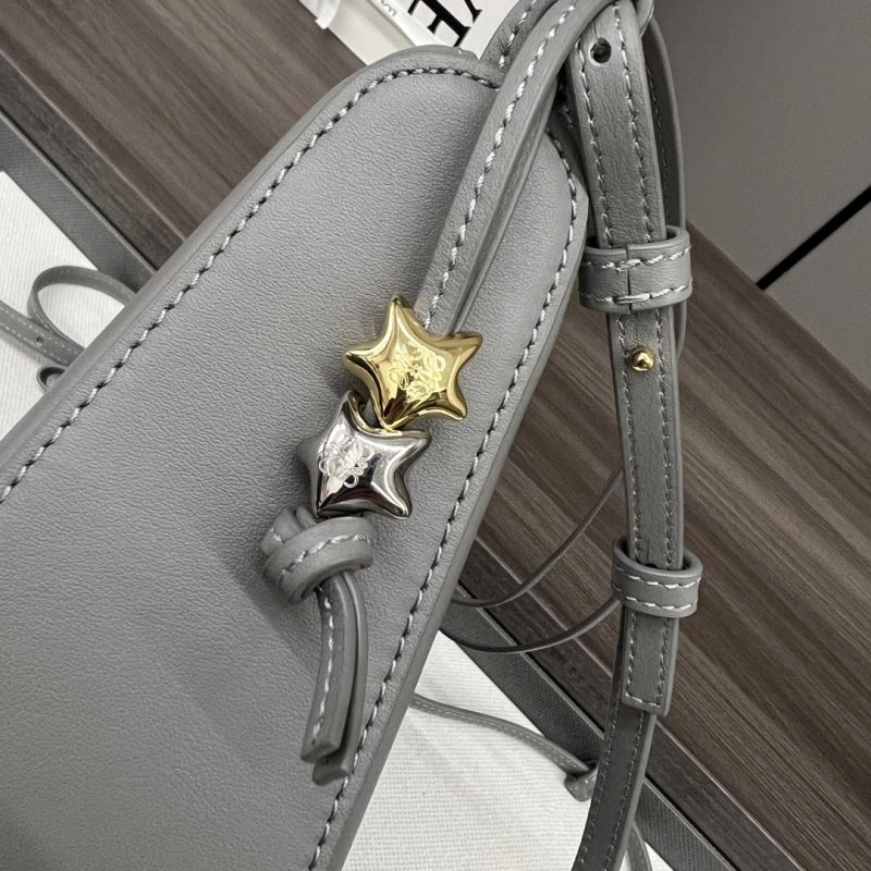 Sporty Loewe Hobo Bags 58483