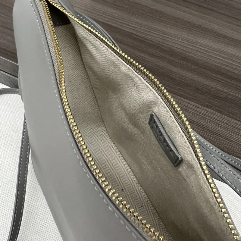 Sporty Loewe Hobo Bags 58483