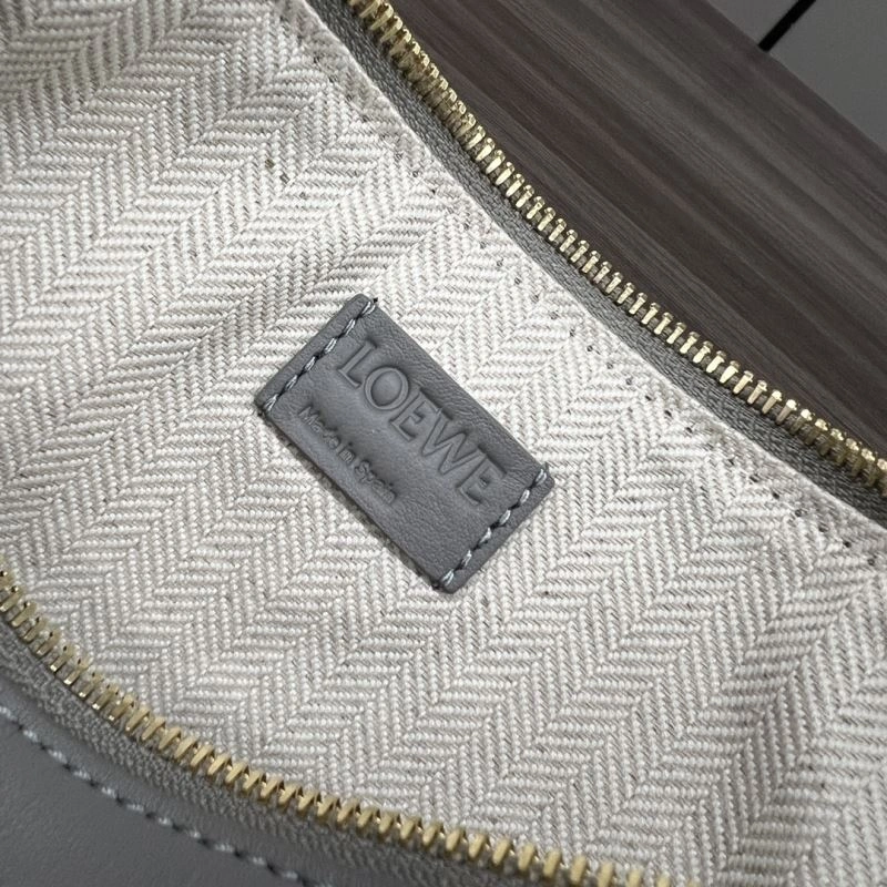 Sporty Loewe Hobo Bags 58483