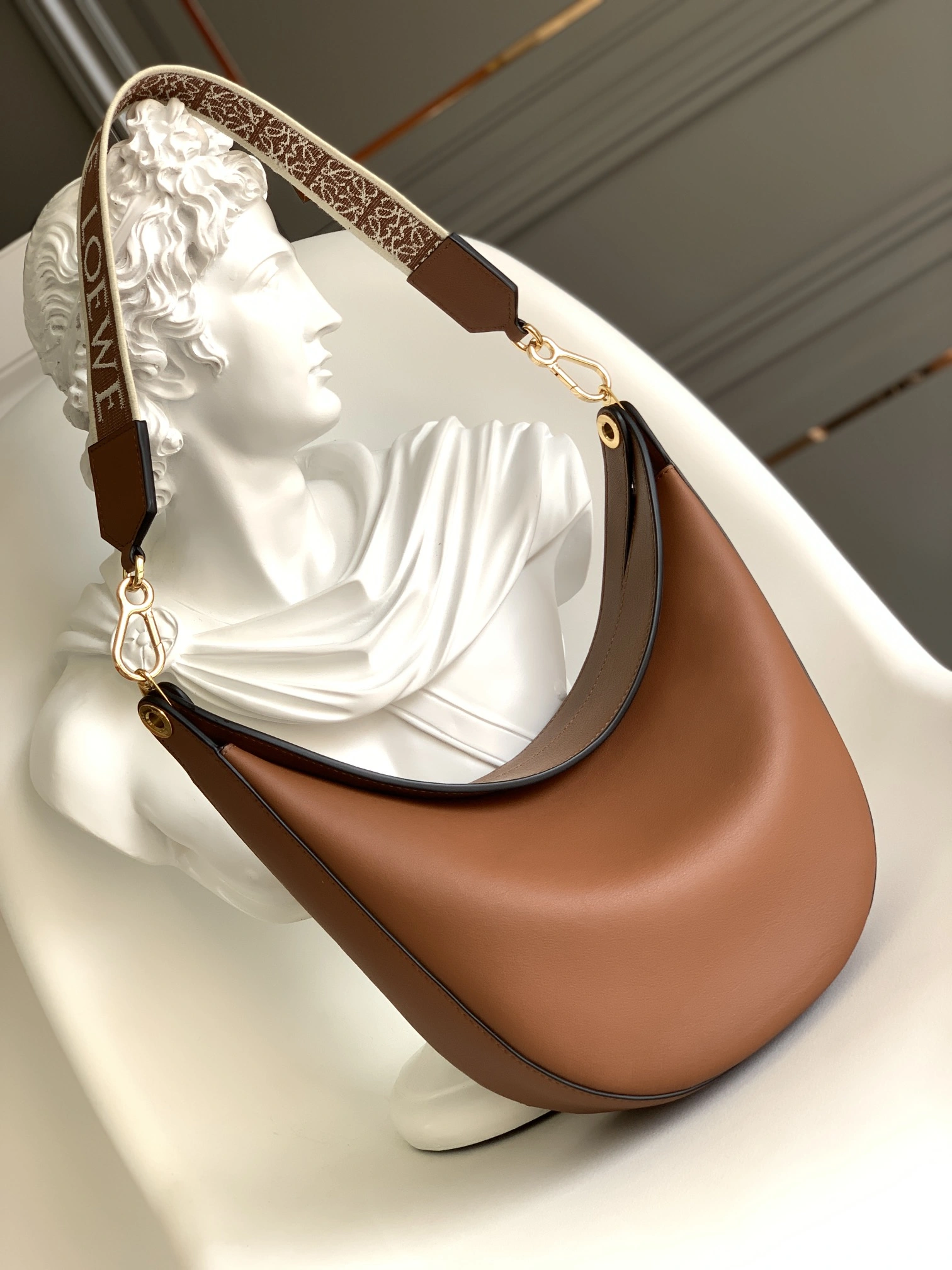 Thermal Loewe Hobo Bags 72171