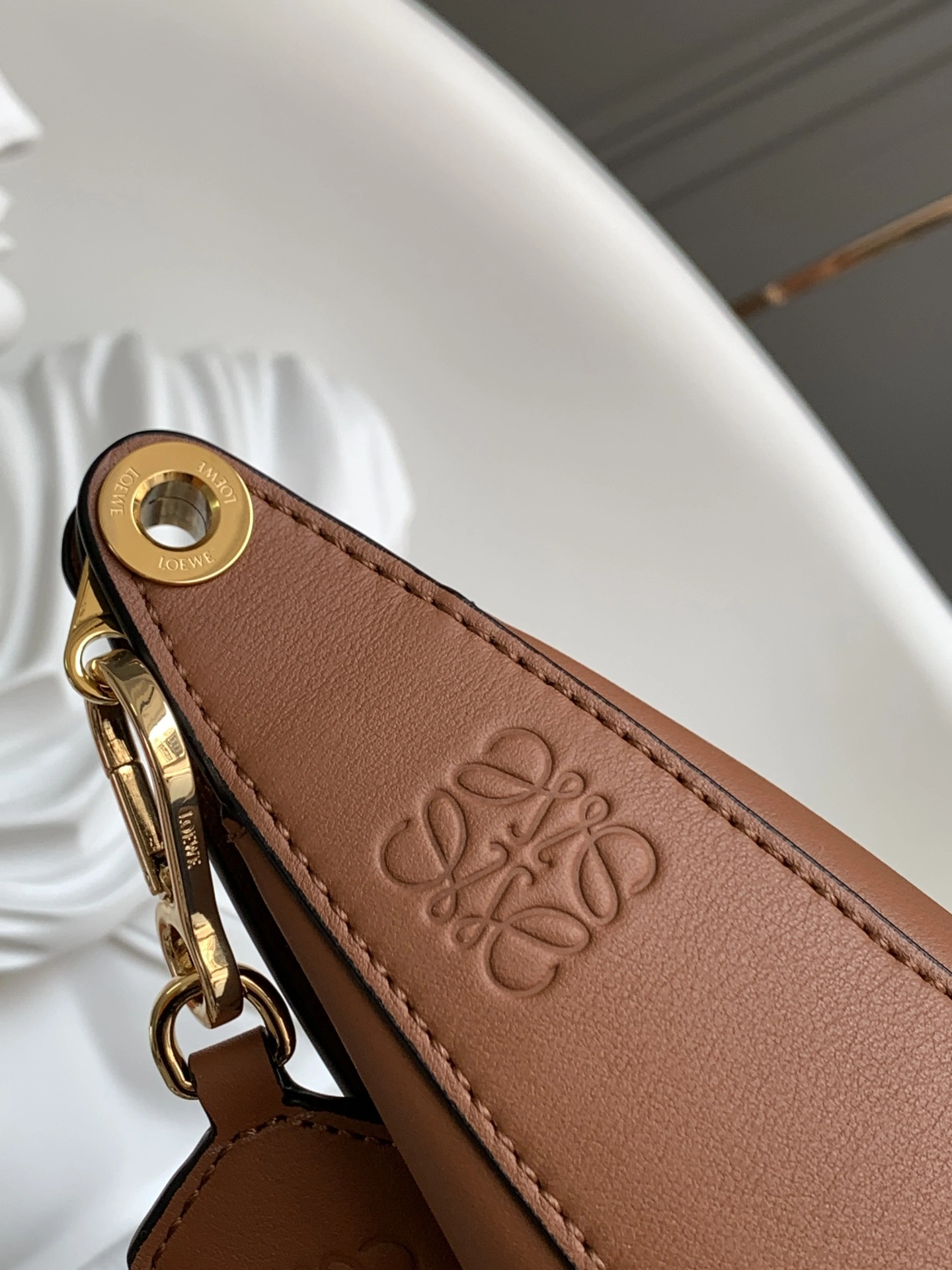 Thermal Loewe Hobo Bags 72171