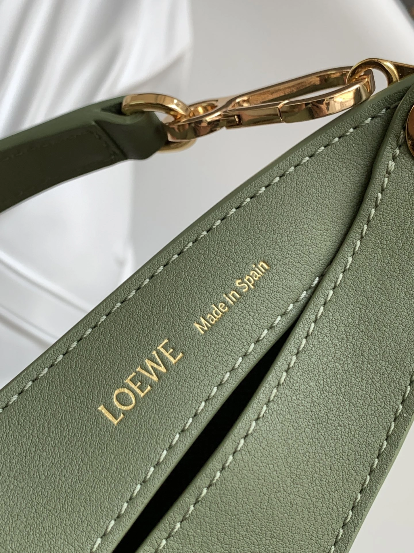 Packable Loewe Hobo Bags 72141